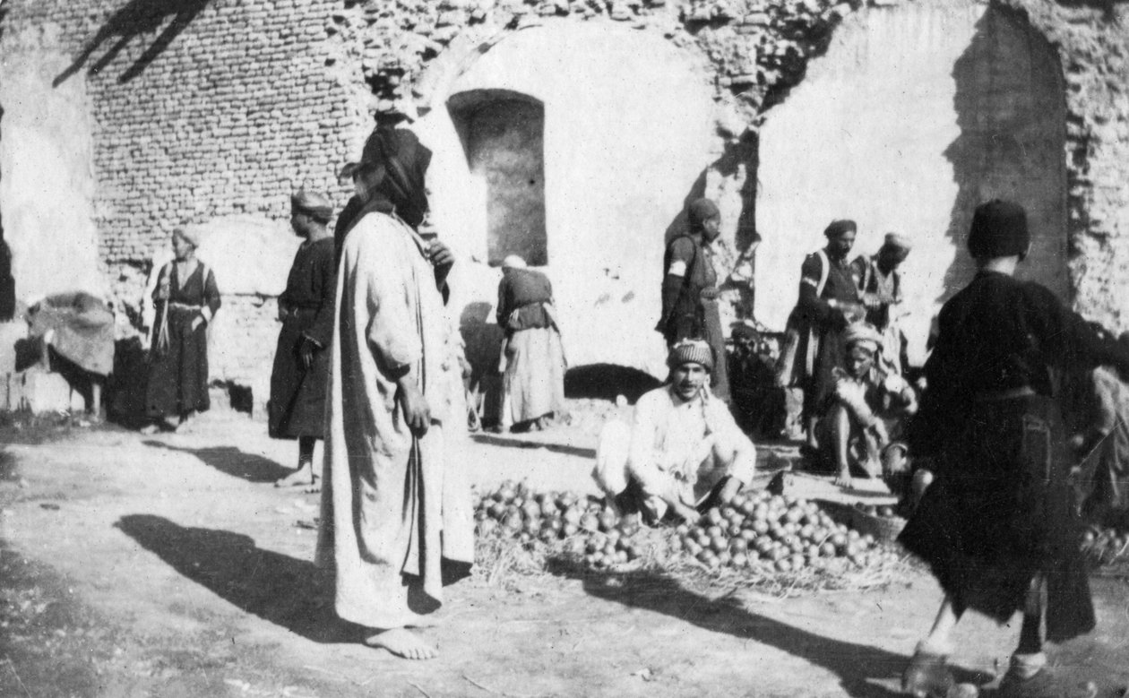伊拉克巴格达水果市场，1917-1919年 作者 不明