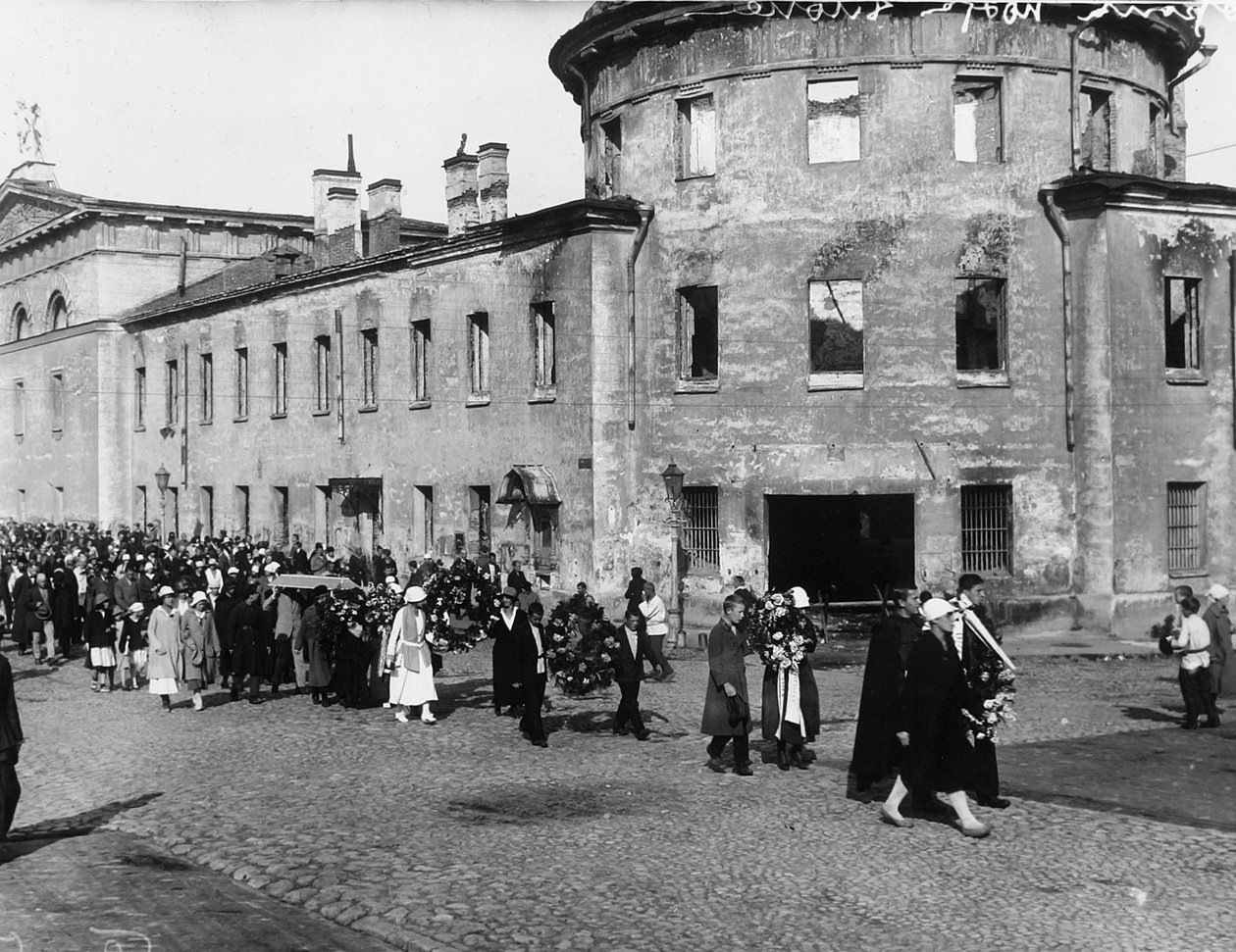 1921年8月10日，俄罗斯彼得格勒，诗人亚历山大·勃洛克的葬礼队伍 作者 不明