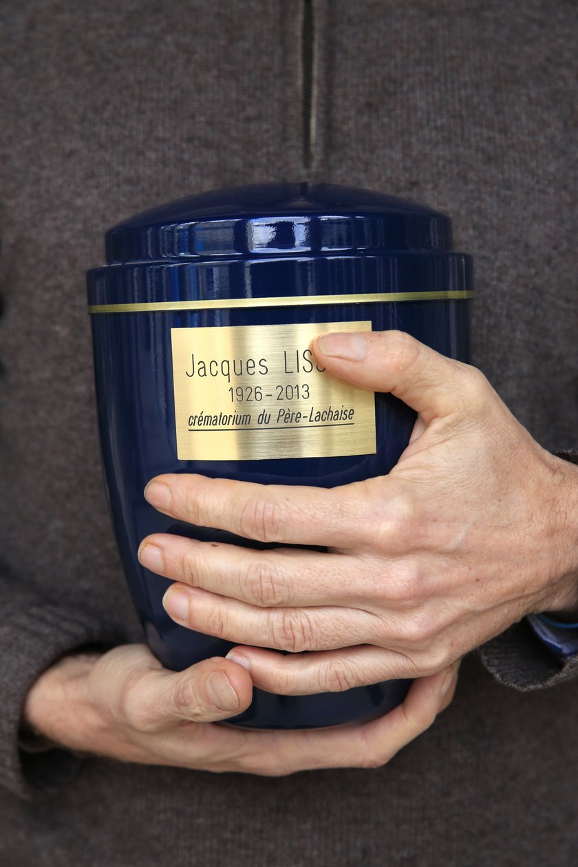 Funeral urn, Paris, France 作者 不明