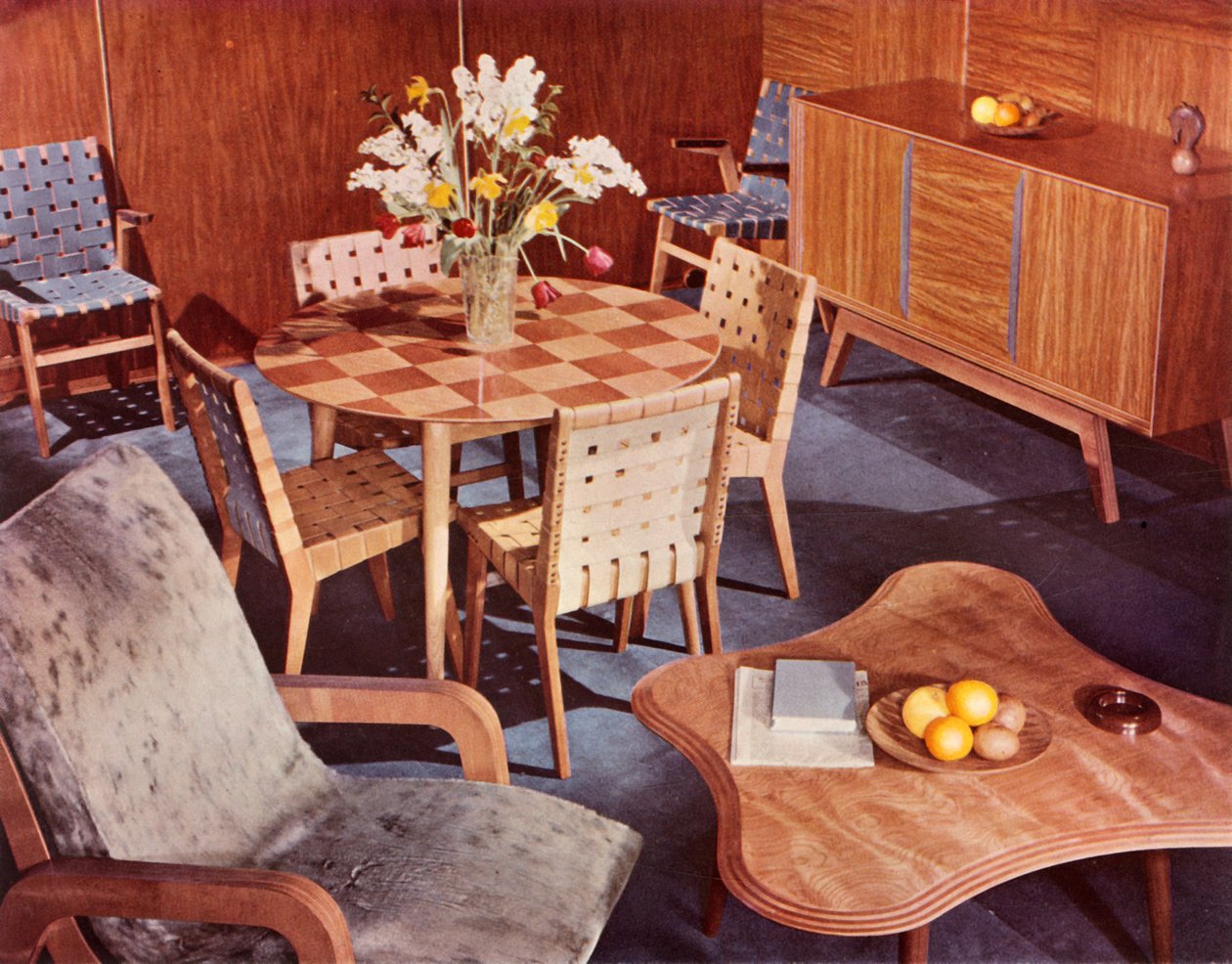家具由Neil Morris设计，由H. Morris＆Co. Ltd.制造，1949年。 作者 不明