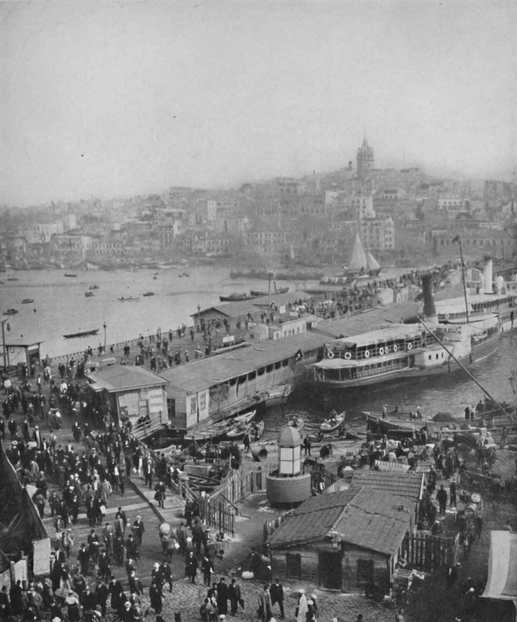 加拉塔大桥，连接加拉塔和佩拉，1913年 作者 不明