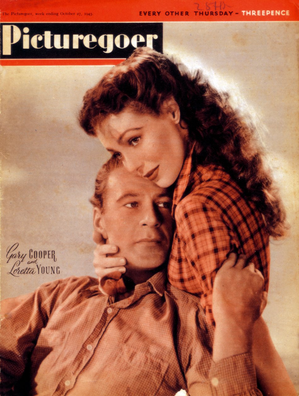 加里·库珀（Gary Cooper）1901-1961和洛雷塔·杨（Loretta Young）1913-2000，美国演员，1945年 作者 不明