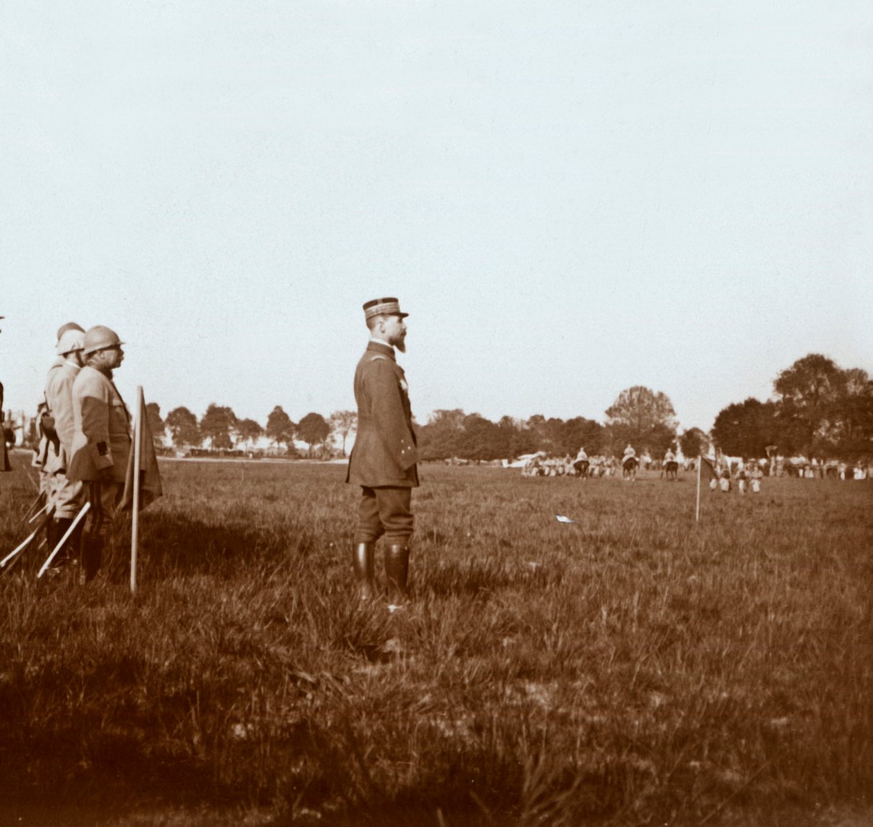 Henri Gouraud将军，法国北部马恩省Chalons，c1914-c1918。 作者 不明