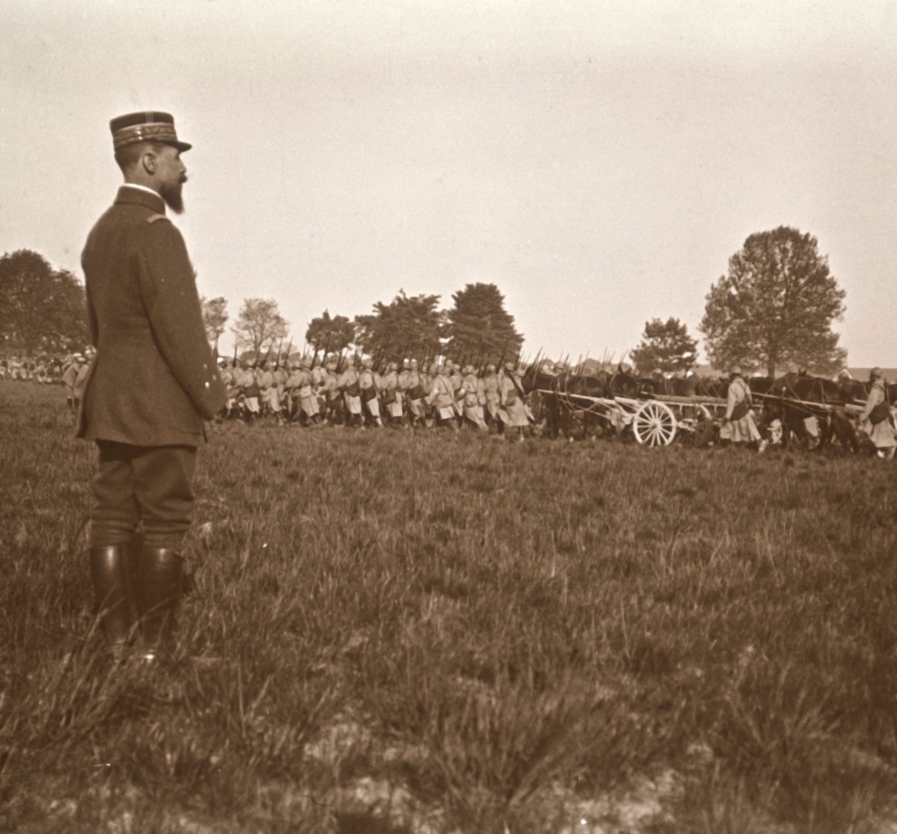 Henri Gouraud将军，法国北部香槟，c1914-c1918。 作者 不明
