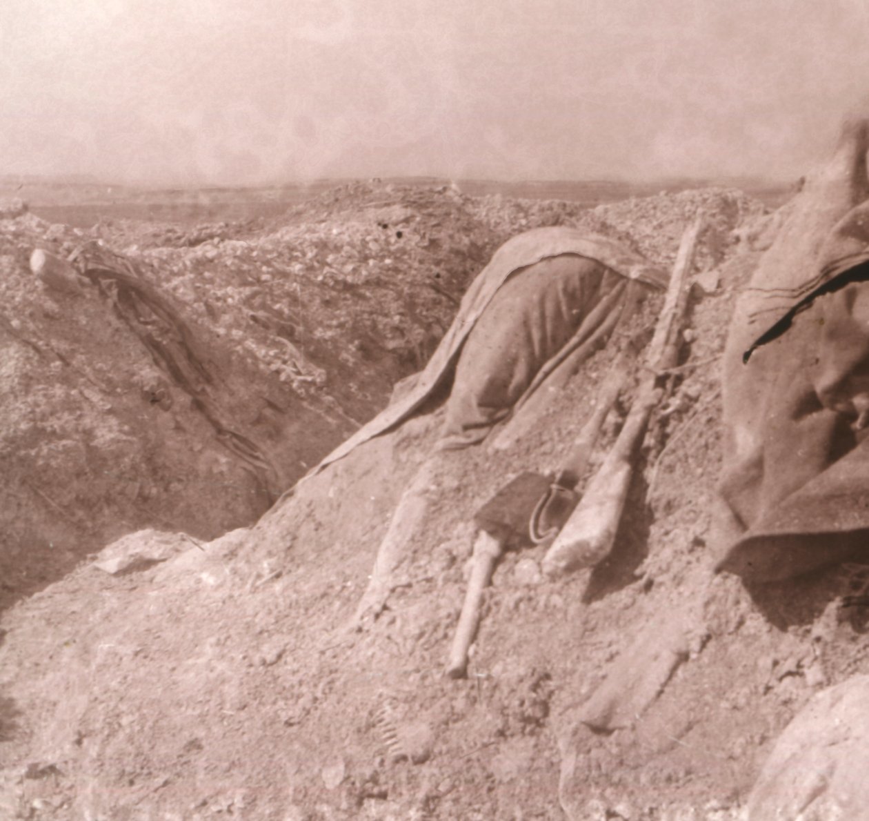 法国尸体，法国北部索姆镇，c1914-c1918 作者 不明