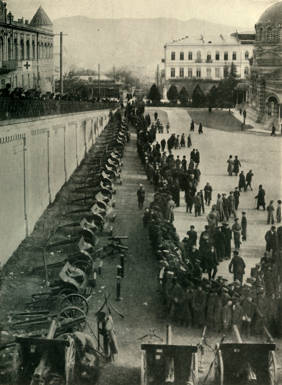 第一次世界大战，c1915，c1920被俄国军队俘获的德国枪支。 作者 不明