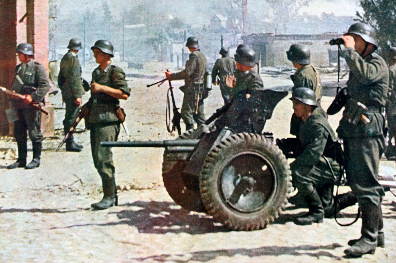 1943年，德国步兵与光场大炮，俄罗斯 作者 不明
