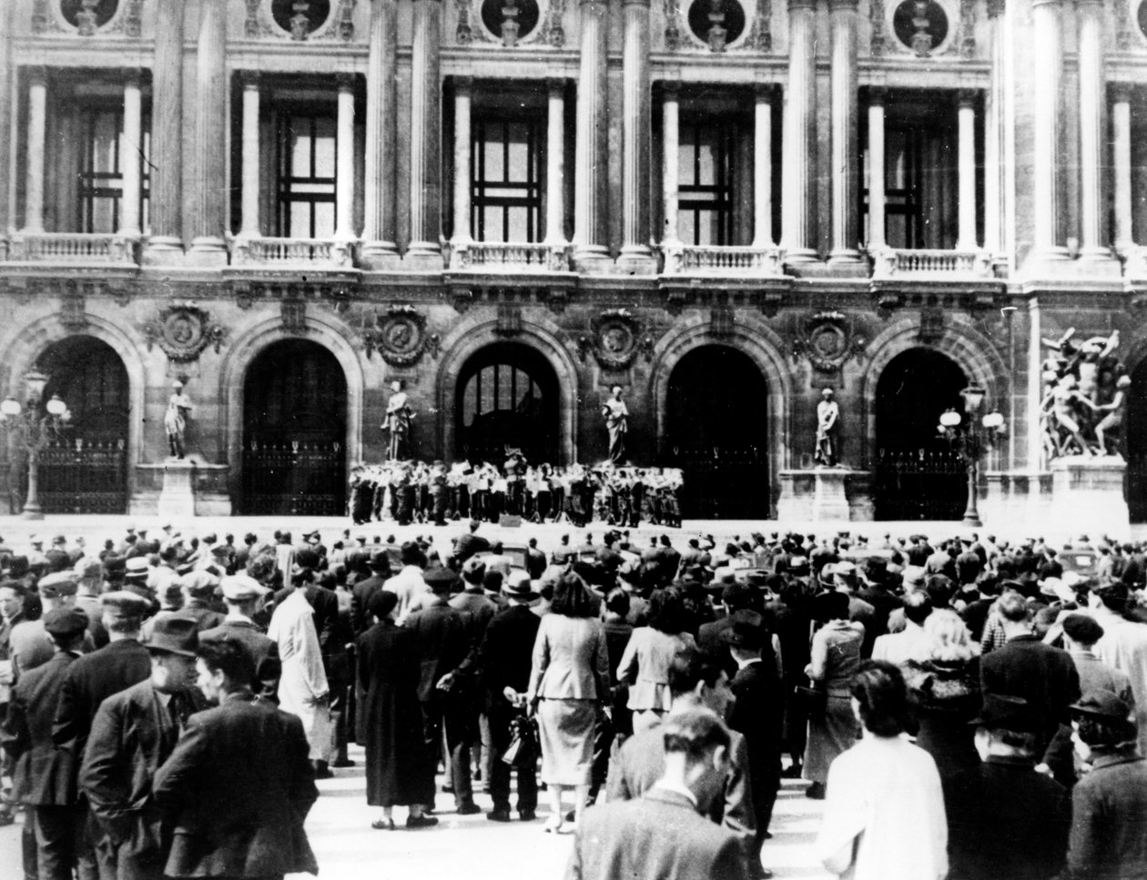 1940-1944年，德国军乐队举行音乐会，占领了巴黎 作者 不明
