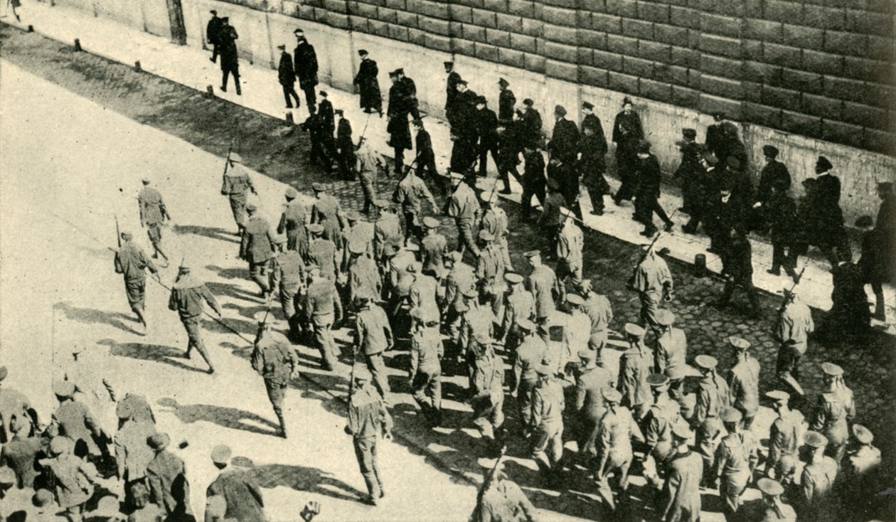 1914年8月，c1920年，来自俄罗斯彼得格勒的马格德堡SMS的德国囚犯。 作者 不明
