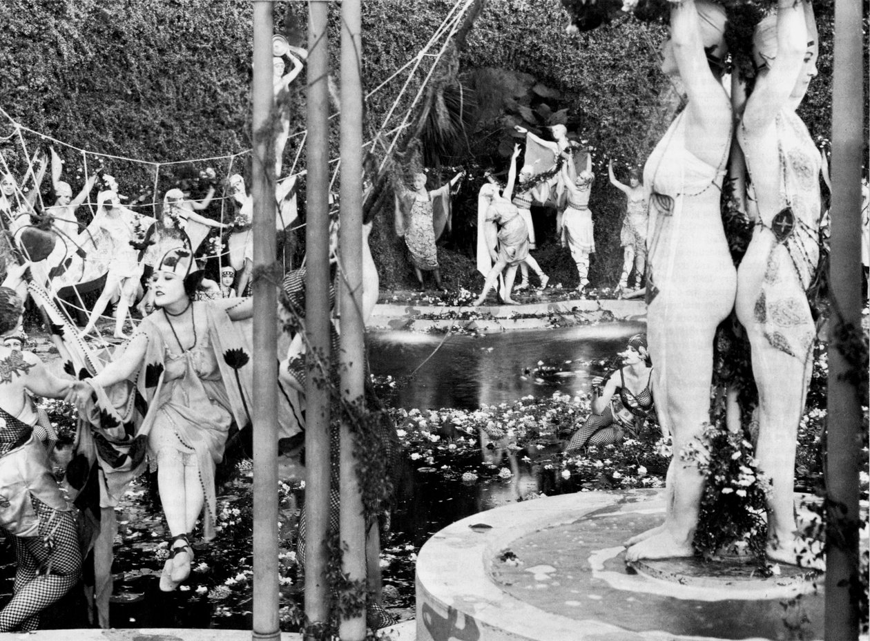 格洛丽亚·斯旺森（Gloria Swanson），1919年电影《不要改变丈夫》 作者 不明
