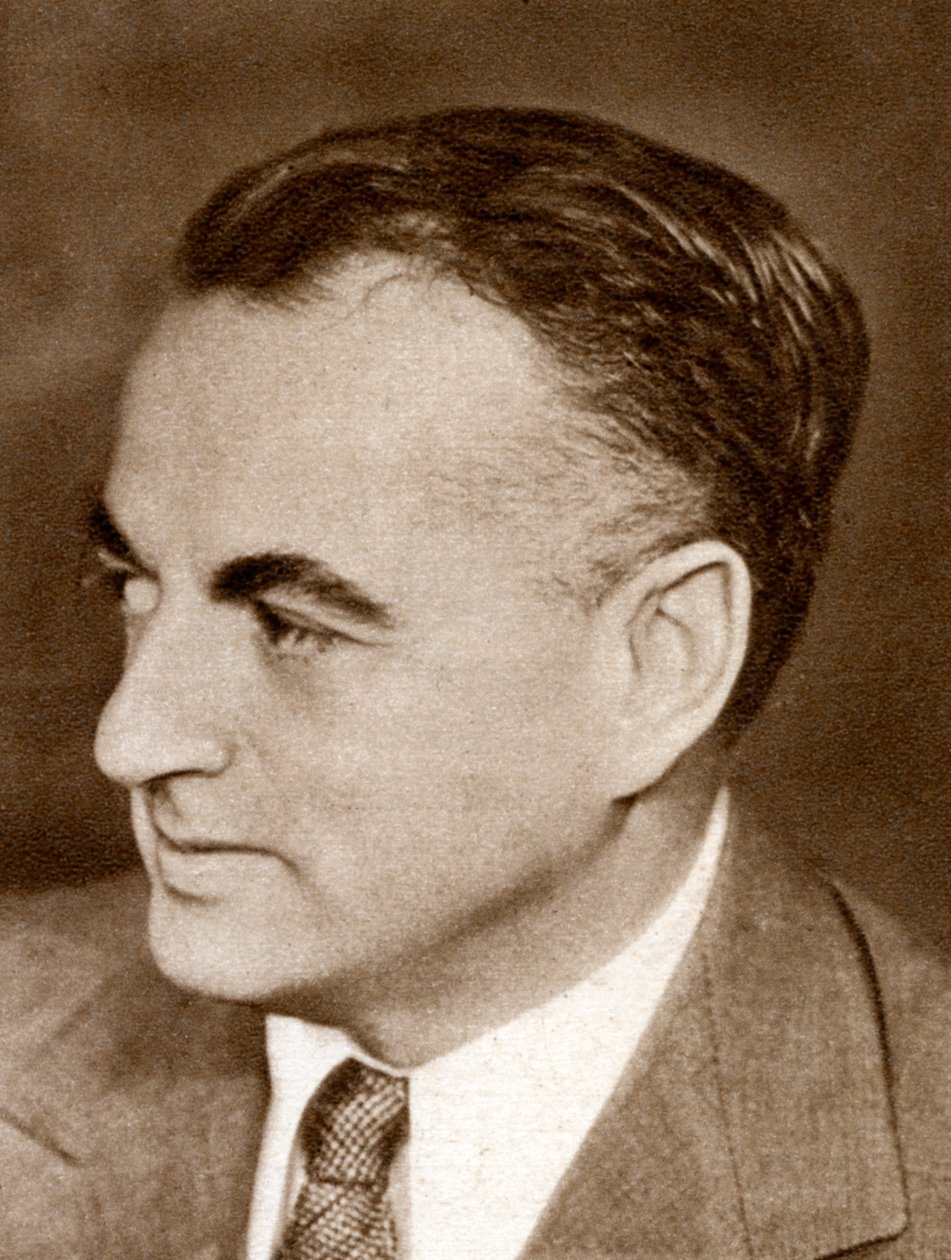 盖伊·雷金纳德·博尔顿（Guy Reginald Bolton），英国出生的百老汇音乐喜剧作家，1933年 作者 不明
