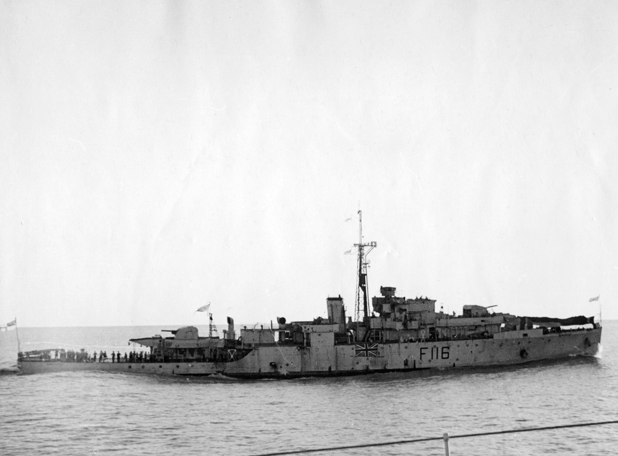 HMS紫水晶，于1949年4月20日在长江上行动后 作者 不明