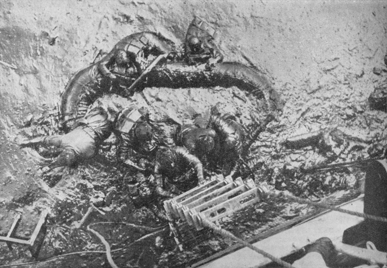 HMS萤火虫沉没，1940，1940 作者 不明