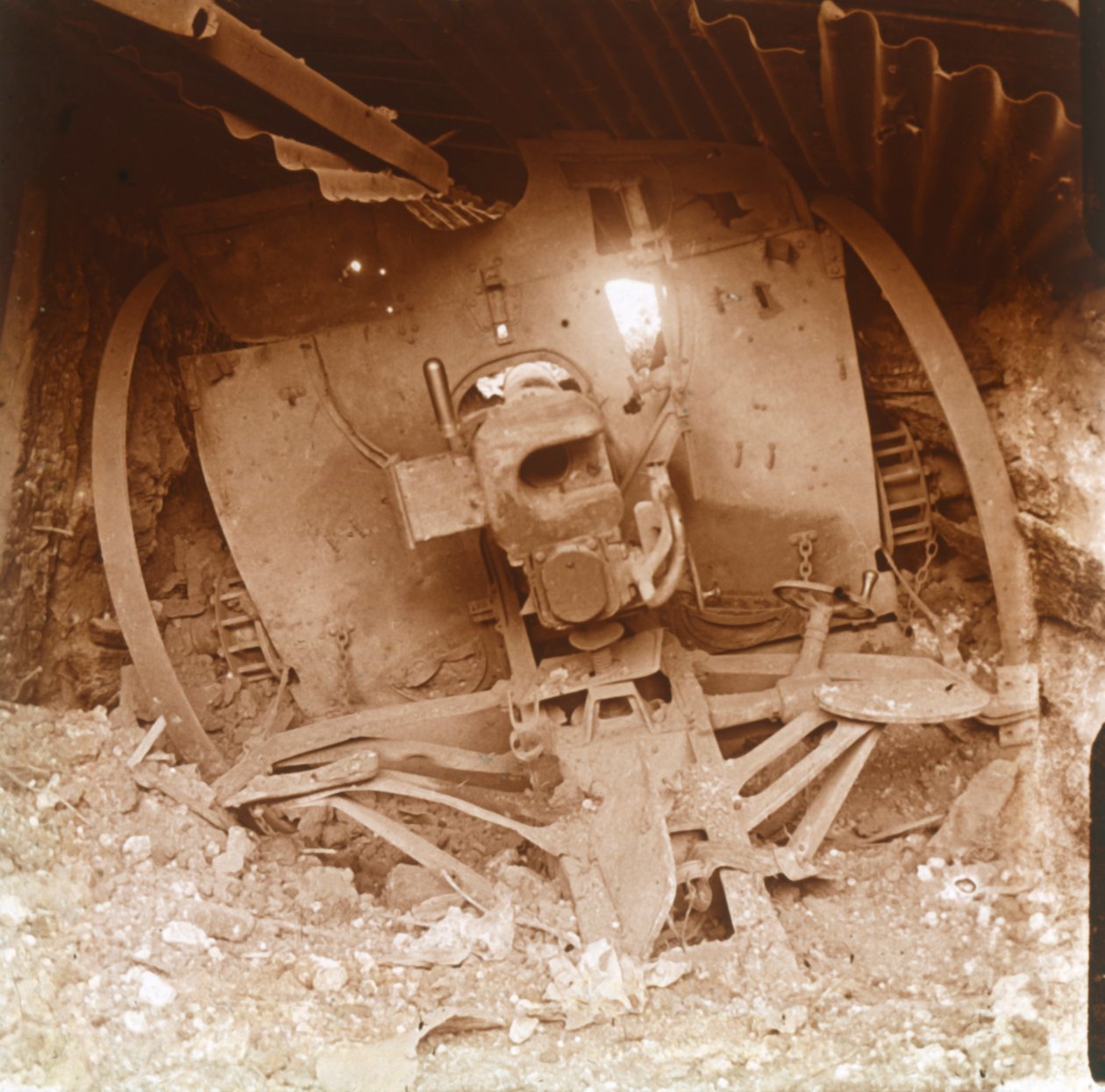 重型大炮，法国北部索姆镇，1916年。 作者 不明