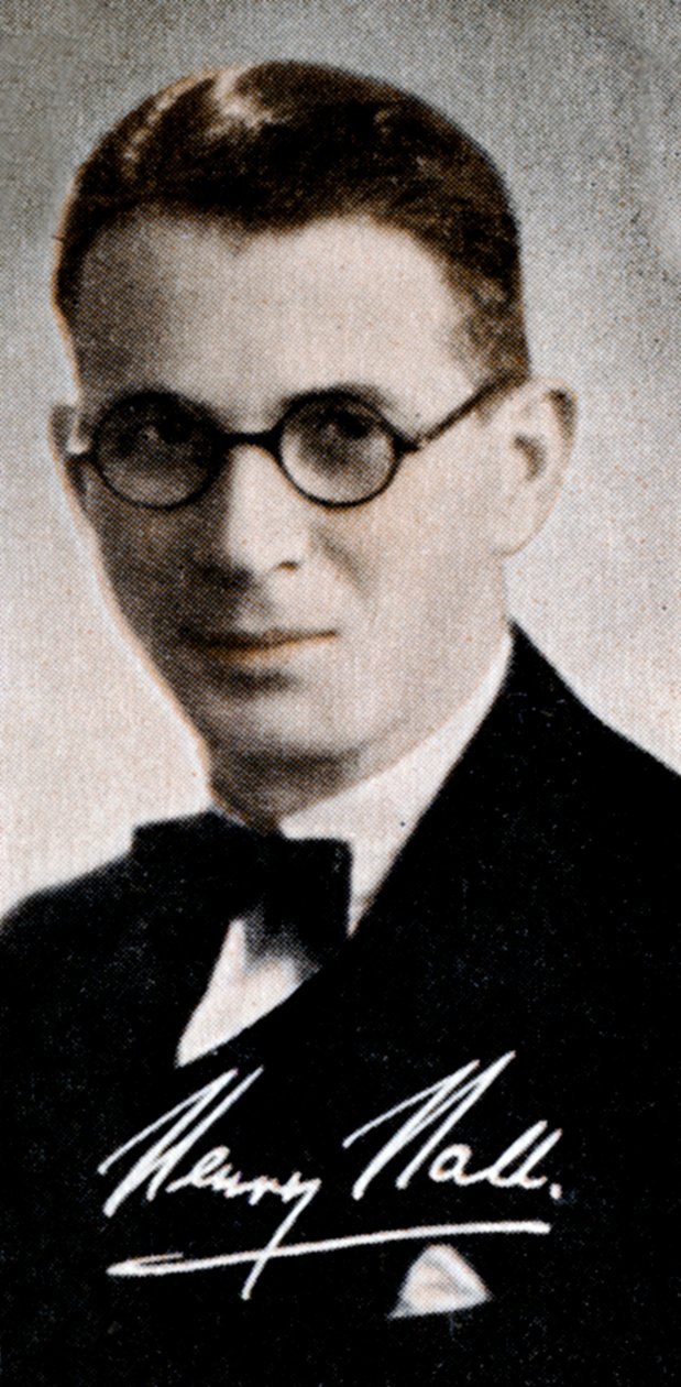 亨利·霍尔（Henry Hall）1898-1989，英国乐队领队，1935 作者 不明