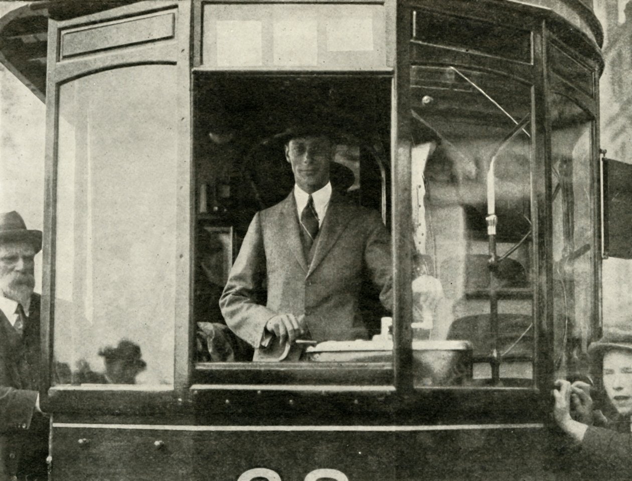 Ma下在格拉斯哥的街道上驾驶电车...，1924年，1937年。 作者 不明