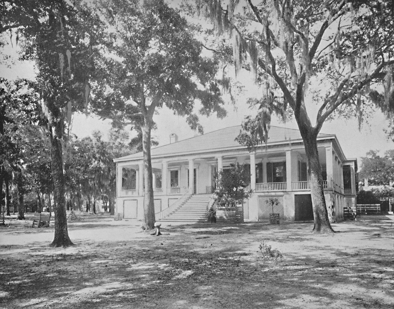 杰斐逊·戴维斯（Jefferson Davis）的家，路易斯安那州波伏娃（Beauvoir），约1897年。 作者 不明
