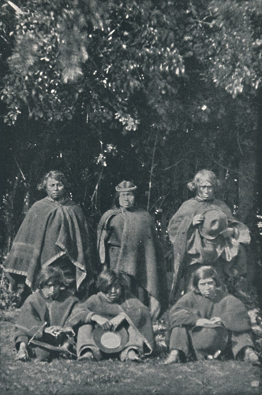 1916年，来自奇洛埃岛的印第安人 作者 不明
