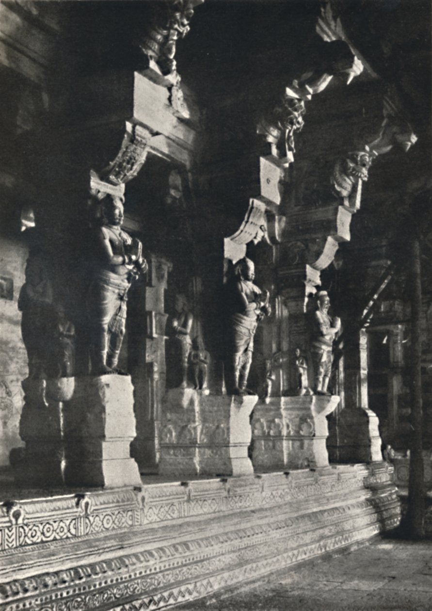 锡兰，印度教寺庙的内部，1926年 作者 不明