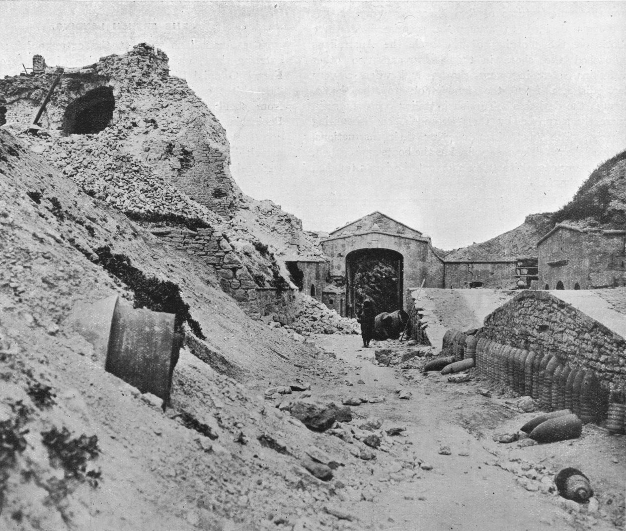 塞德·埃尔·巴尔（Sedd el Bahr）失事的堡垒内，1915年 作者 不明