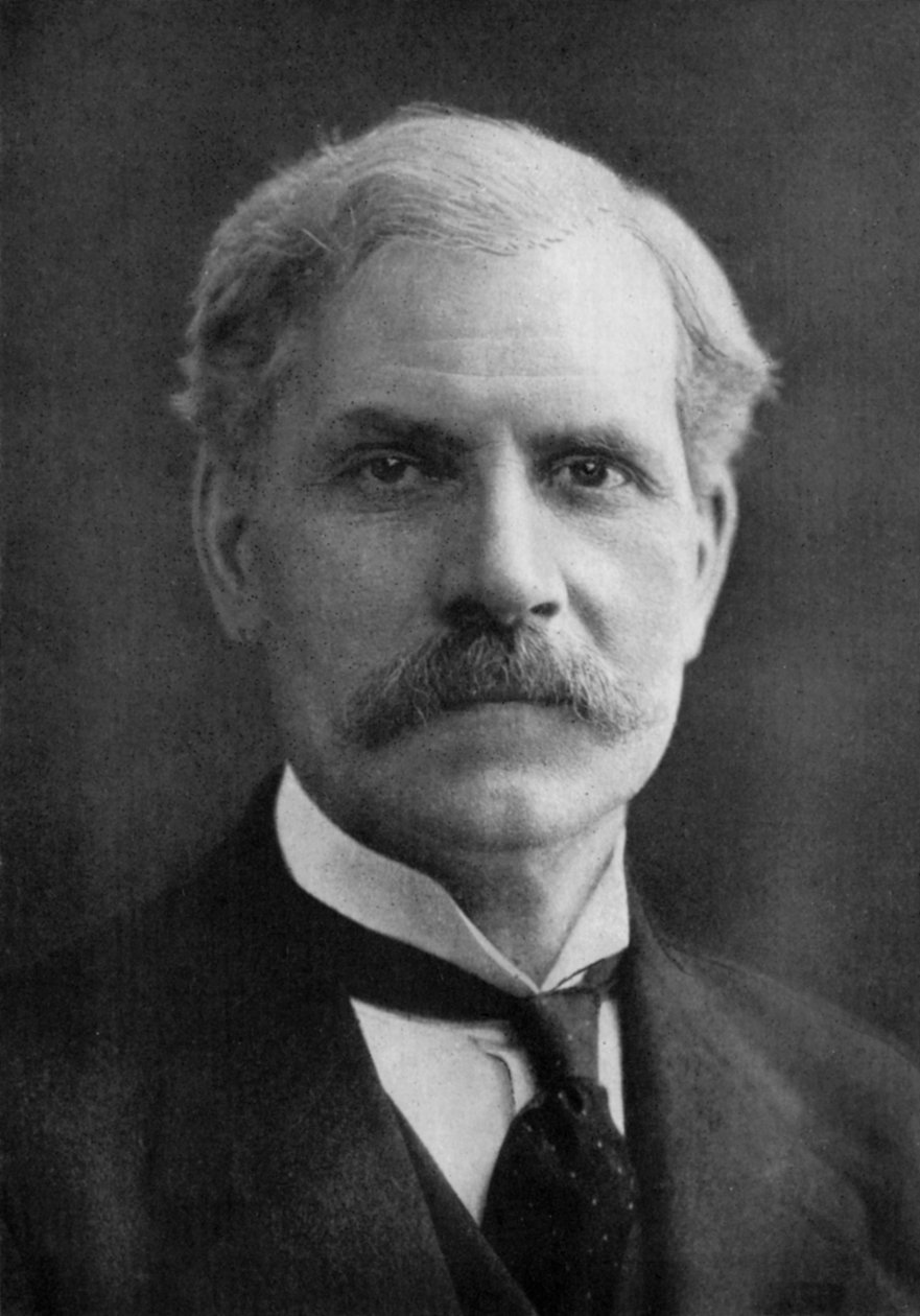 詹姆斯·拉姆齐·麦克唐纳（James Ramsay MacDonald）1866-1937，英国首相，1926年 作者 不明