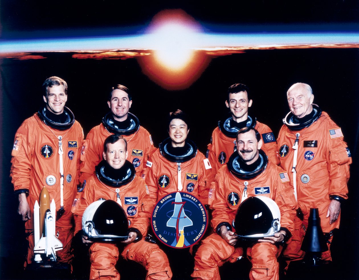 约翰·格伦（John Glenn）和船员，1998年6月 作者 不明