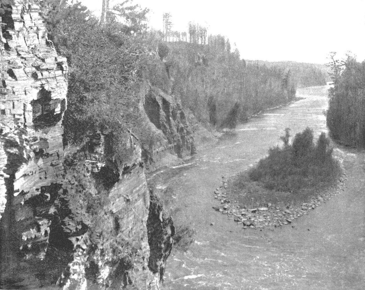 卡米尼斯蒂基亚河（Kaministiquia River），位于加拿大卡卡贝卡瀑布（Kakabeka Falls）下方，约建于1900年。 作者 不明