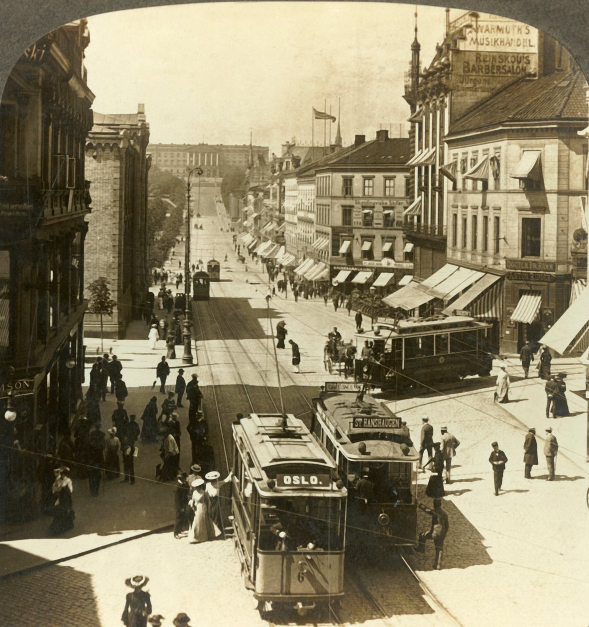 西弗吉尼亚州卡尔·约翰街（Karl Johan Street），通往克里斯蒂安尼娅，挪威皇宫，建于1905年。 作者 不明