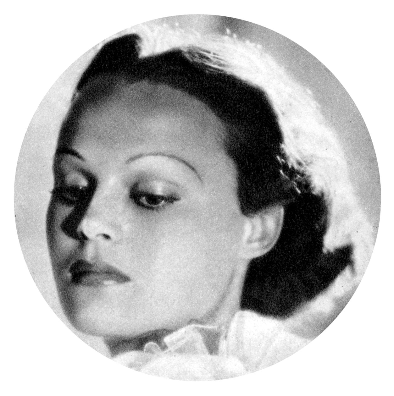 凯瑟琳·德米勒（Katherine DeMille），加拿大裔美国女演员，1934-1935年 作者 不明