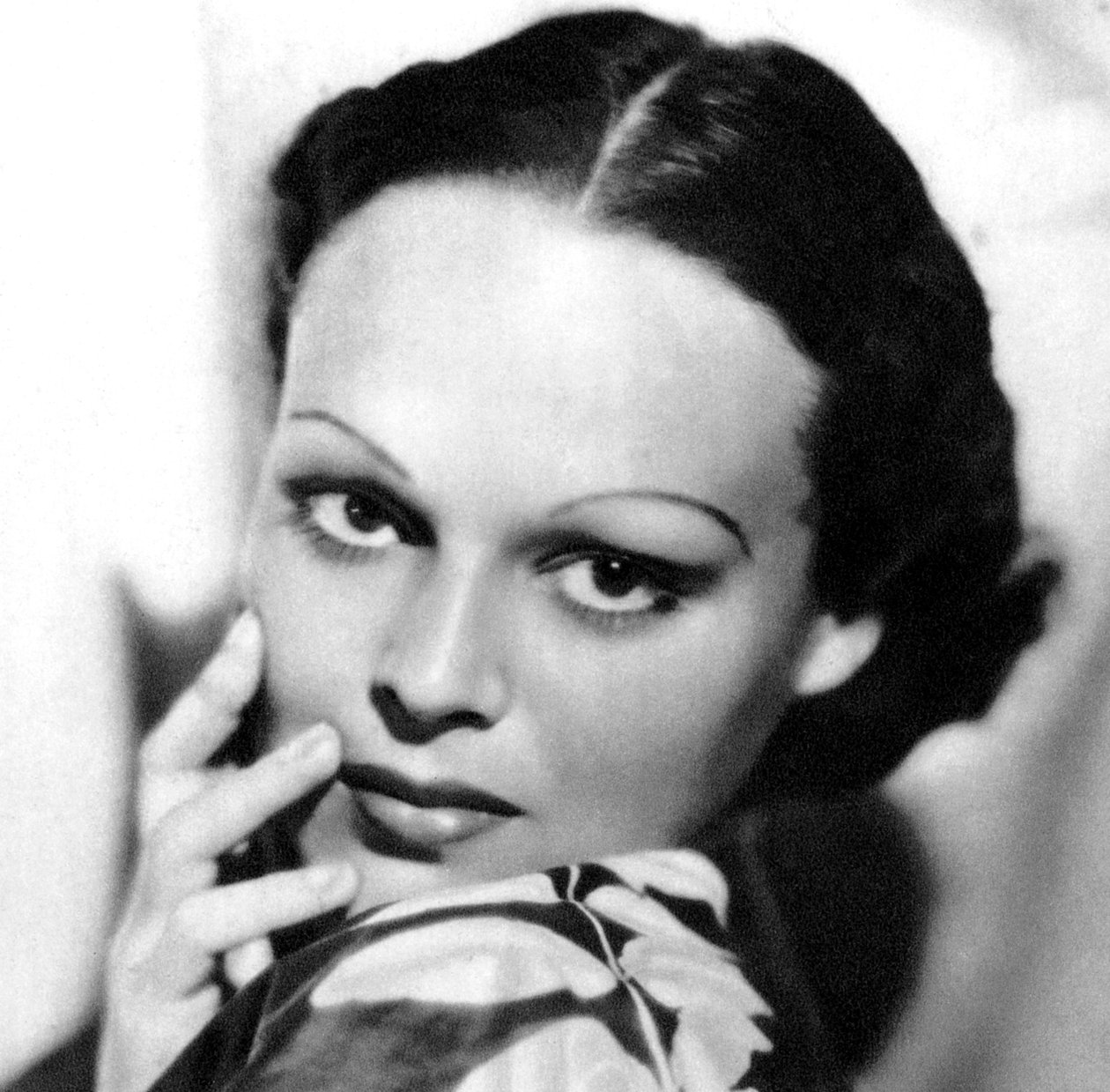 凯瑟琳·德米勒（Katherine DeMille），加拿大裔美国女演员，1934-1935年 作者 不明