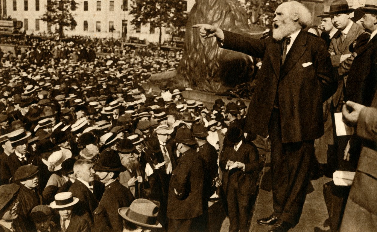 1943年8月2日，基尔·哈迪（Keir Hardie）在伦敦特拉法加广场（Trafalgar Square）演讲，1934年8月2日。 作者 不明