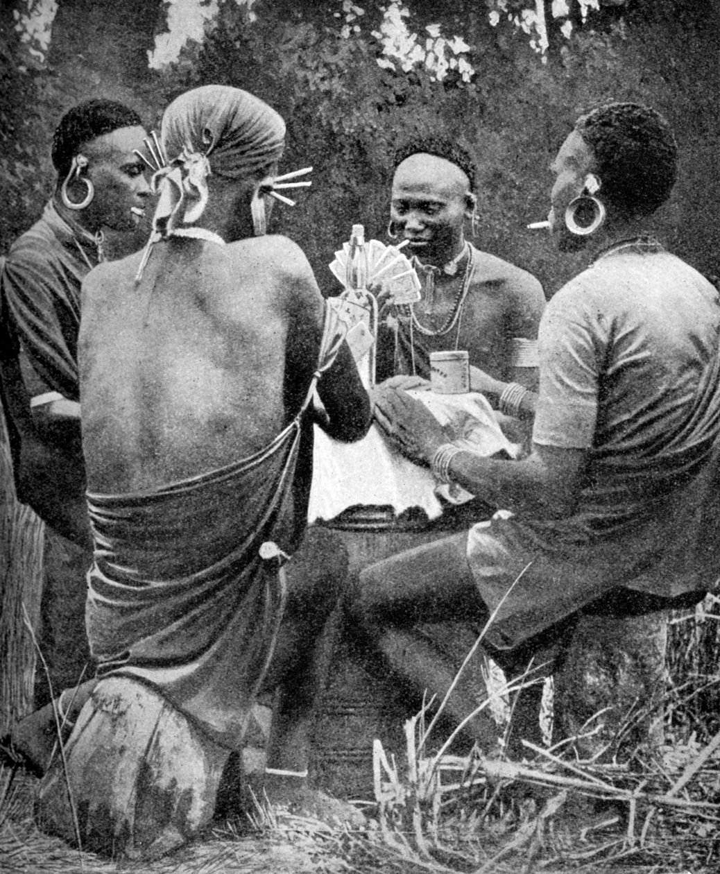 肯尼亚男子打牌，1922年 作者 不明