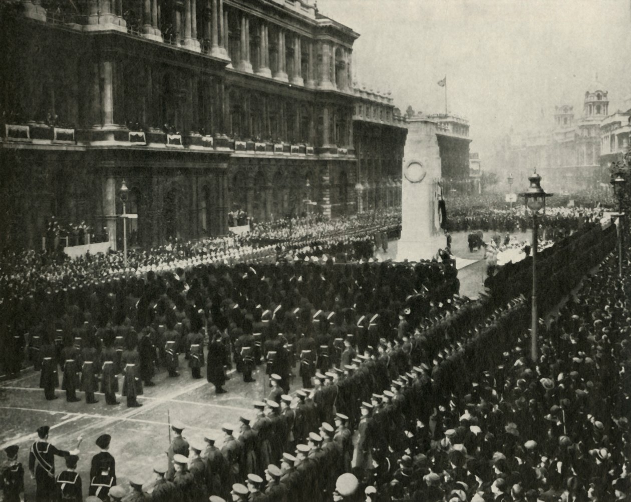 1937年11月11日，乔治六世国王出席在纪念碑举行的停战纪念日仪式，白厅。 作者 不明