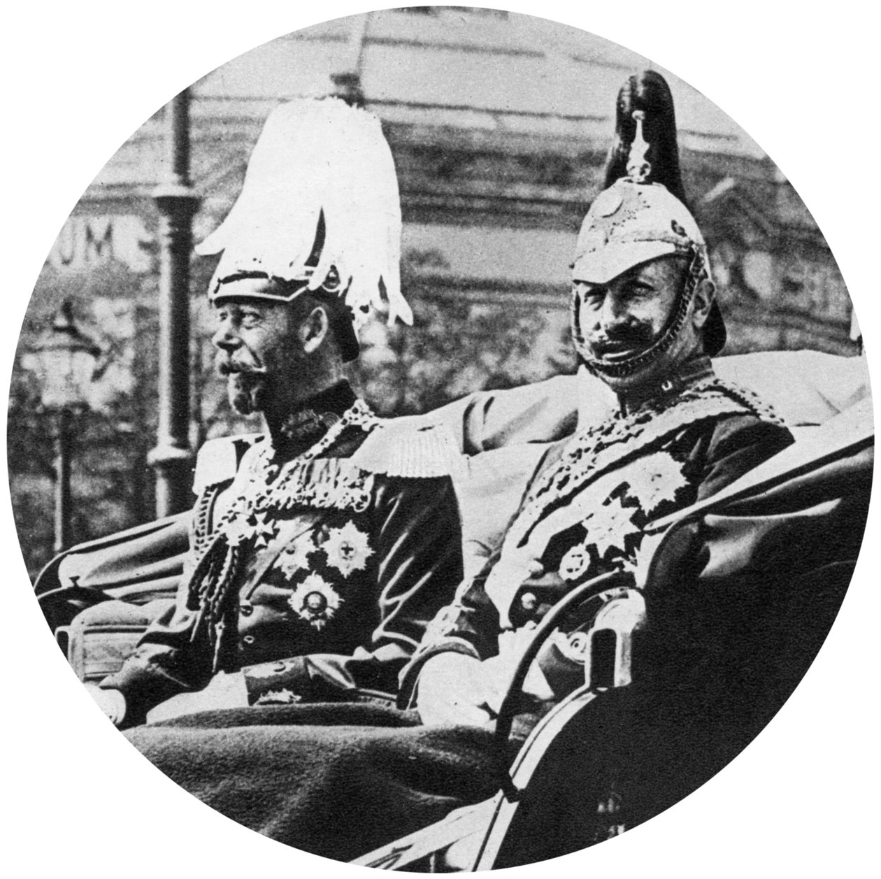1913年，英国国王乔治五世和德国皇帝皇帝 作者 不明