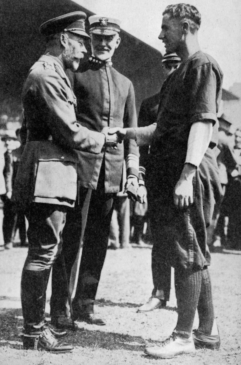 乔治五世国王接见一名美国棒球运动员，大约在1910年代至1936年 作者 不明