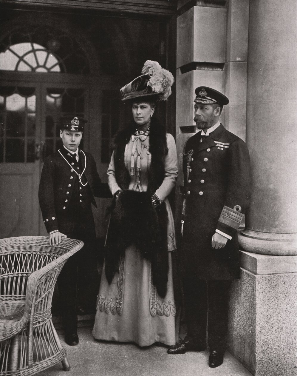 1910年5月，乔治国王和玛丽皇后及其儿子爱德华王子。 作者 不明
