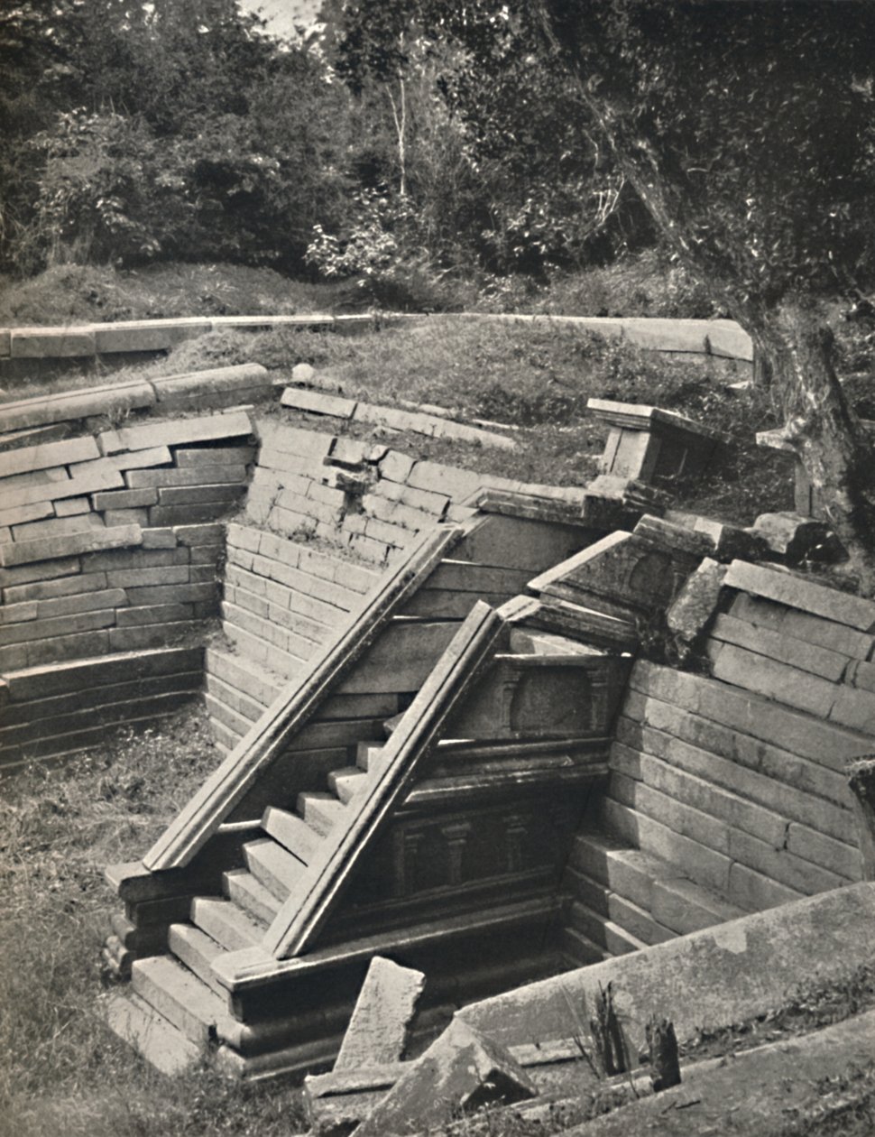 Kuttam Pokuma Die zwei Badeteiche Anuradhapura，1926年 作者 不明