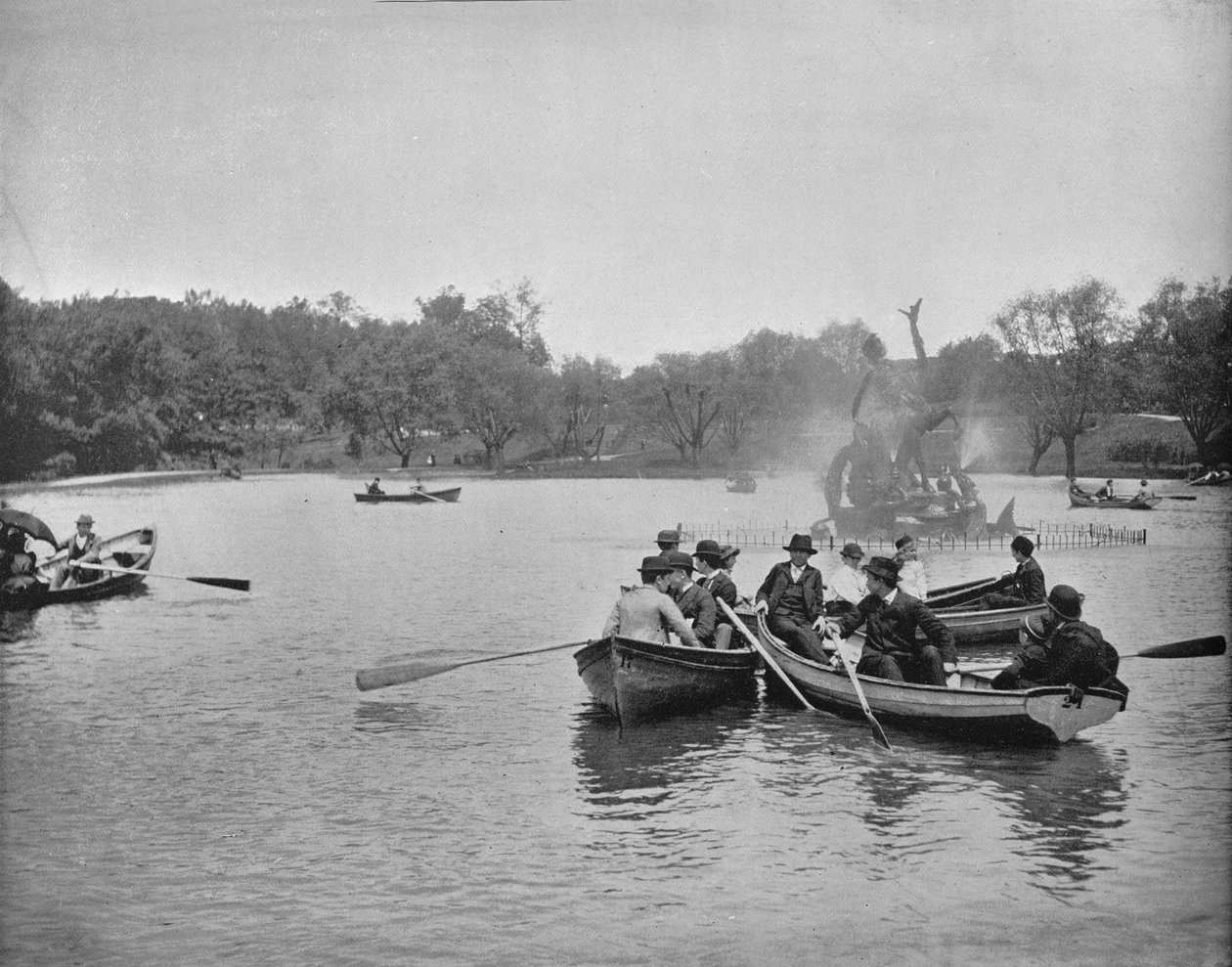 韦德公园湖，俄亥俄州克利夫兰，大约1897年。 作者 不明