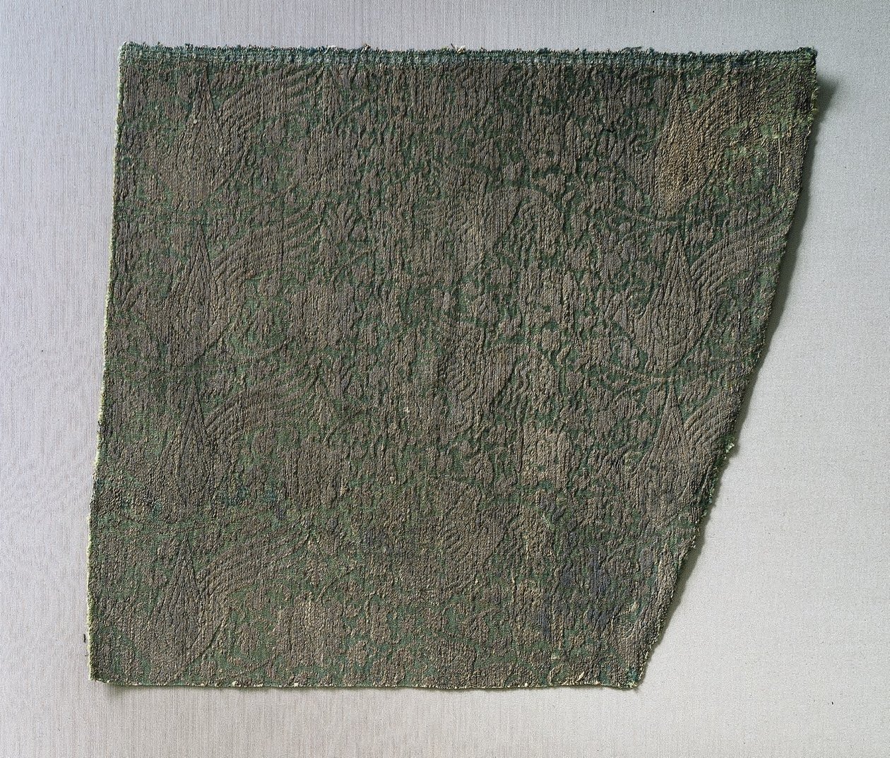 1200年代至1300年代后期，兰帕斯与起伏的葡萄藤中的凤凰。 作者 不明
