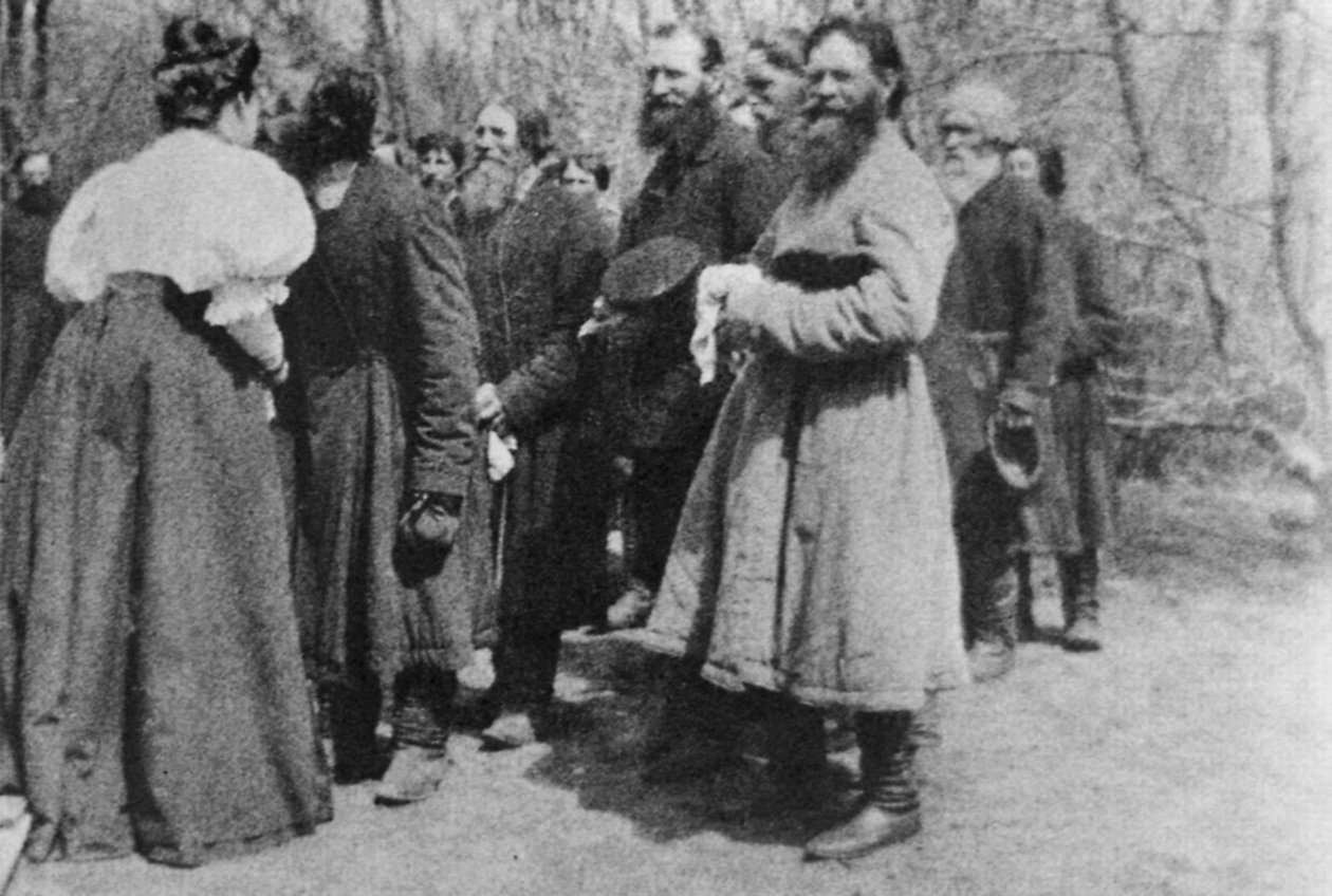 1890年代，俄罗斯的地主，向她的农民致敬 作者 不明