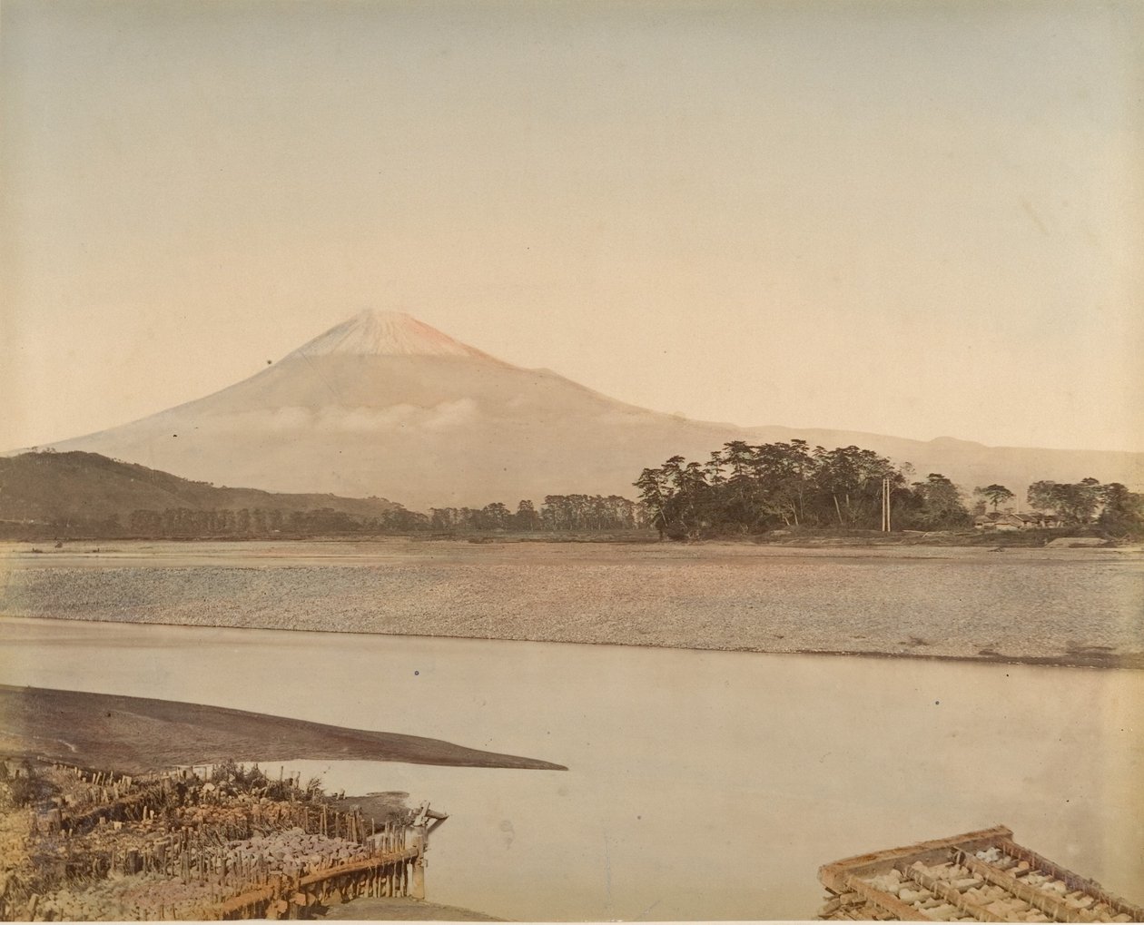 [有河和山的风景]，1870年代。 作者 不明