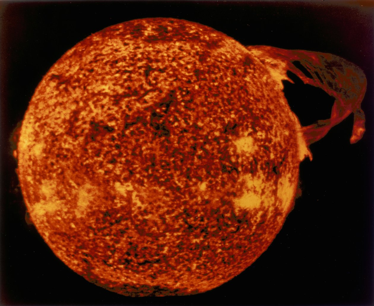 1973年，在极端紫外光下太阳日照很大 作者 不明