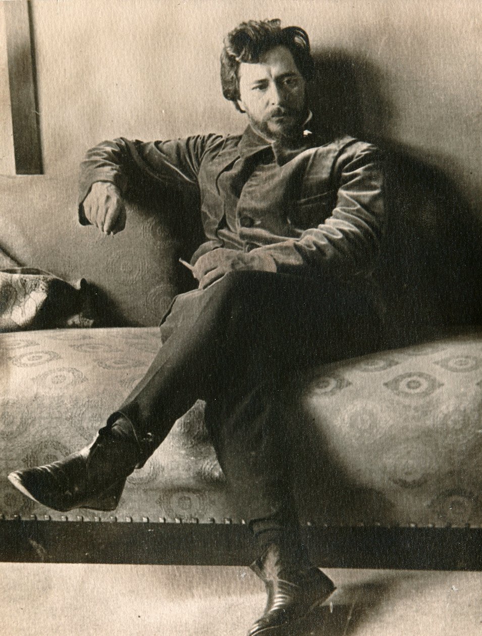 俄罗斯作家列昂尼德·安德烈耶夫（Leonid Andreyev），二十世纪初 作者 不明