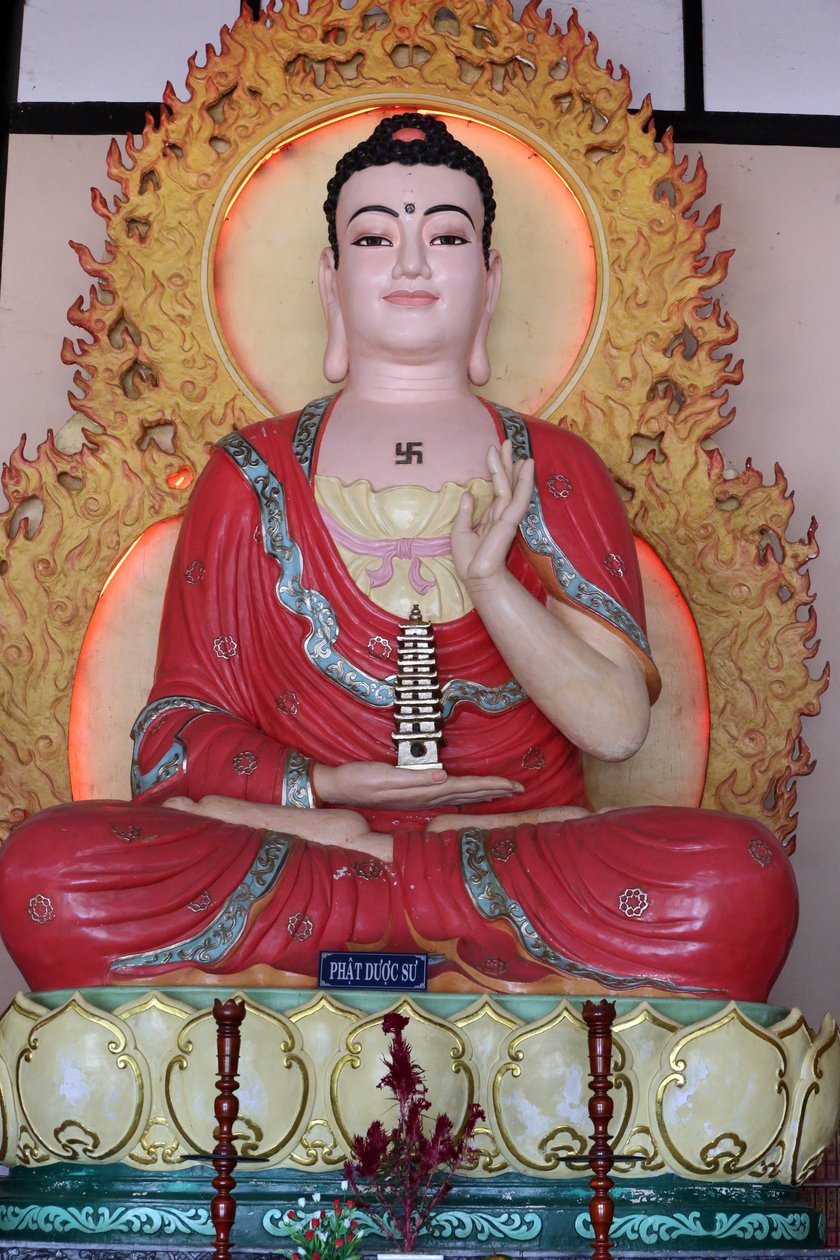 Linh An buddhist pagoda. Medicine Buddha (Bhaisajyaguru) statue. Dalat. Vietnam 作者 不明