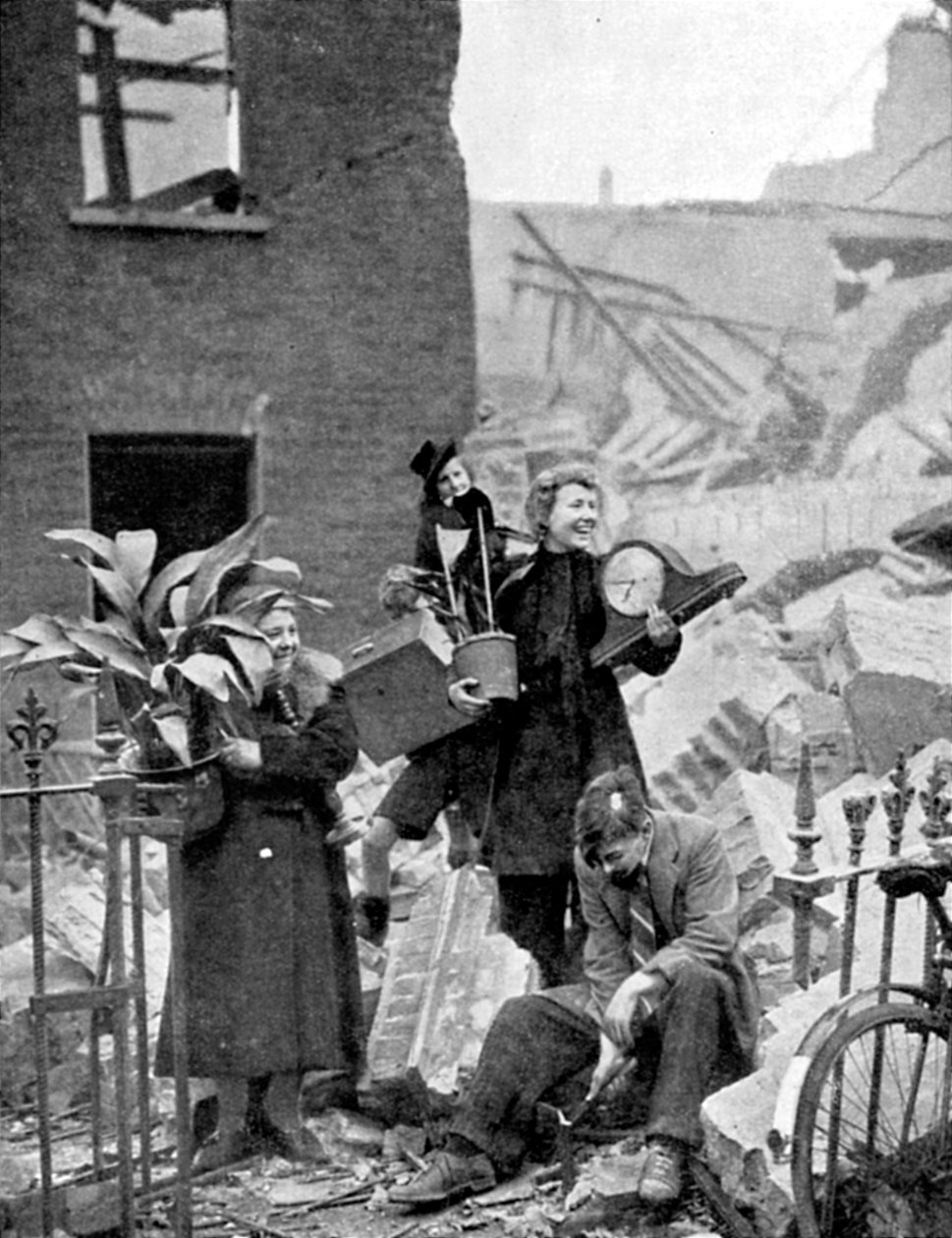 1940年10月，第二次世界大战突击期间，德国人空袭使伦敦人无家可归 作者 不明