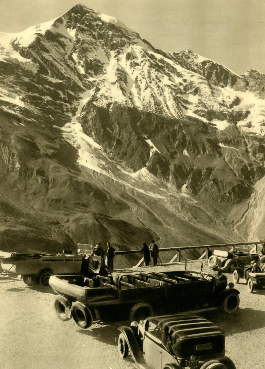 奥地利大格洛克纳山高山路霍赫迈斯的监视点，摄于1935年。 作者 不明