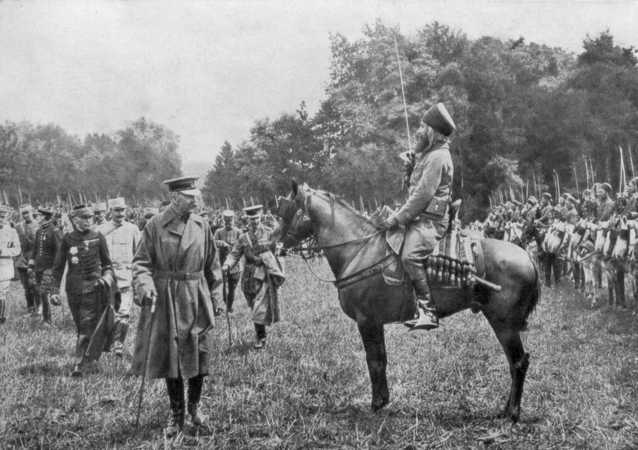 1915年第一次世界大战，法国基奇纳勋爵检查阿尔及利亚部队 作者 不明