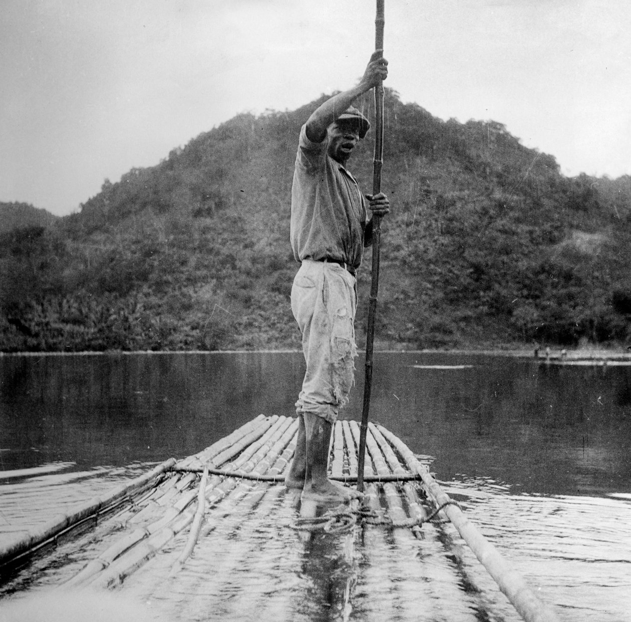 筏上的人，牙买加金斯敦，1931年 作者 不明