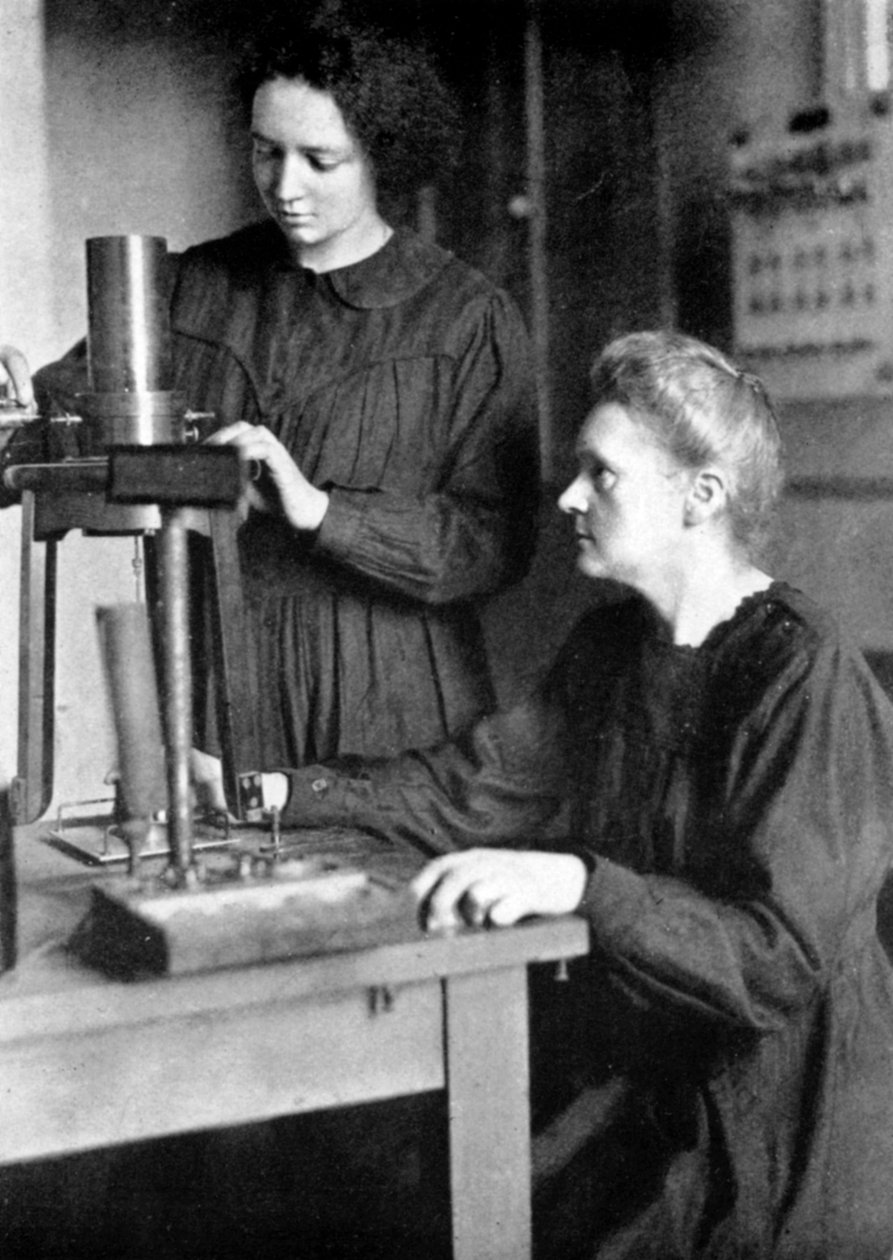 波兰出生的法国物理学家玛丽·居里（Marie Curie）和她的女儿艾琳（Irene），1925年 作者 不明