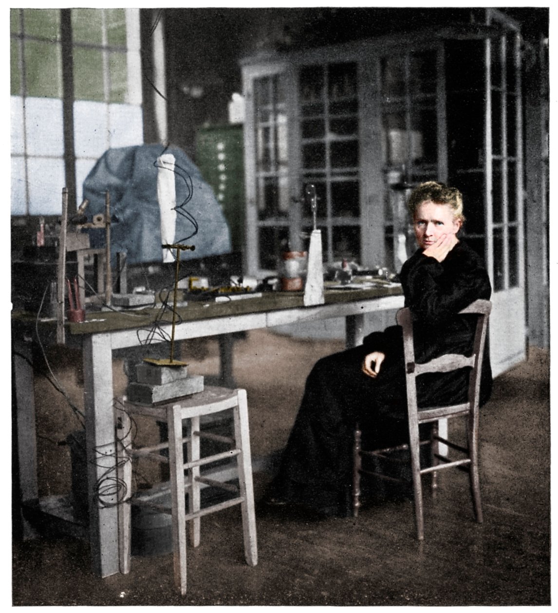 玛丽·居里（Marie Curie），波兰裔法国物理学家，1920年左右。 作者 不明